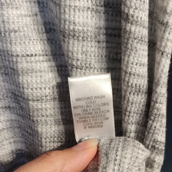 PacSun Light Gray Short Sleeve Tee - Picture 11 of 11